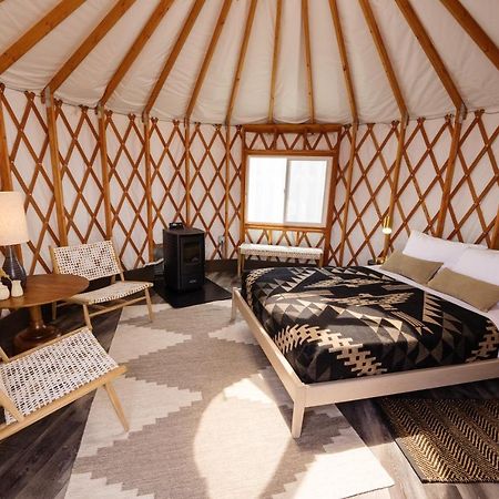 Frontier Drive Inn Сентер Экстерьер фото