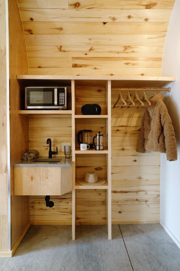 Frontier Drive Inn Сентер Экстерьер фото