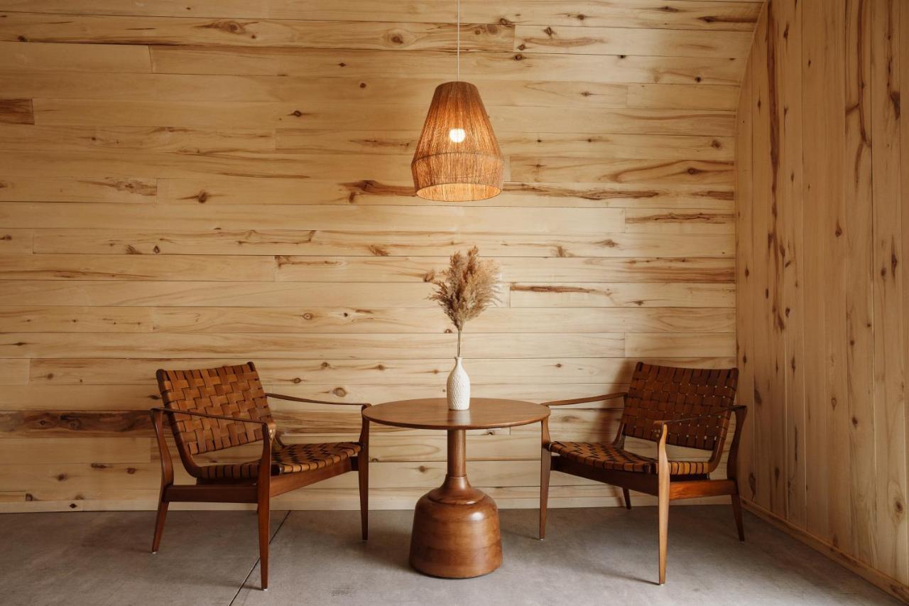 Frontier Drive Inn Сентер Экстерьер фото