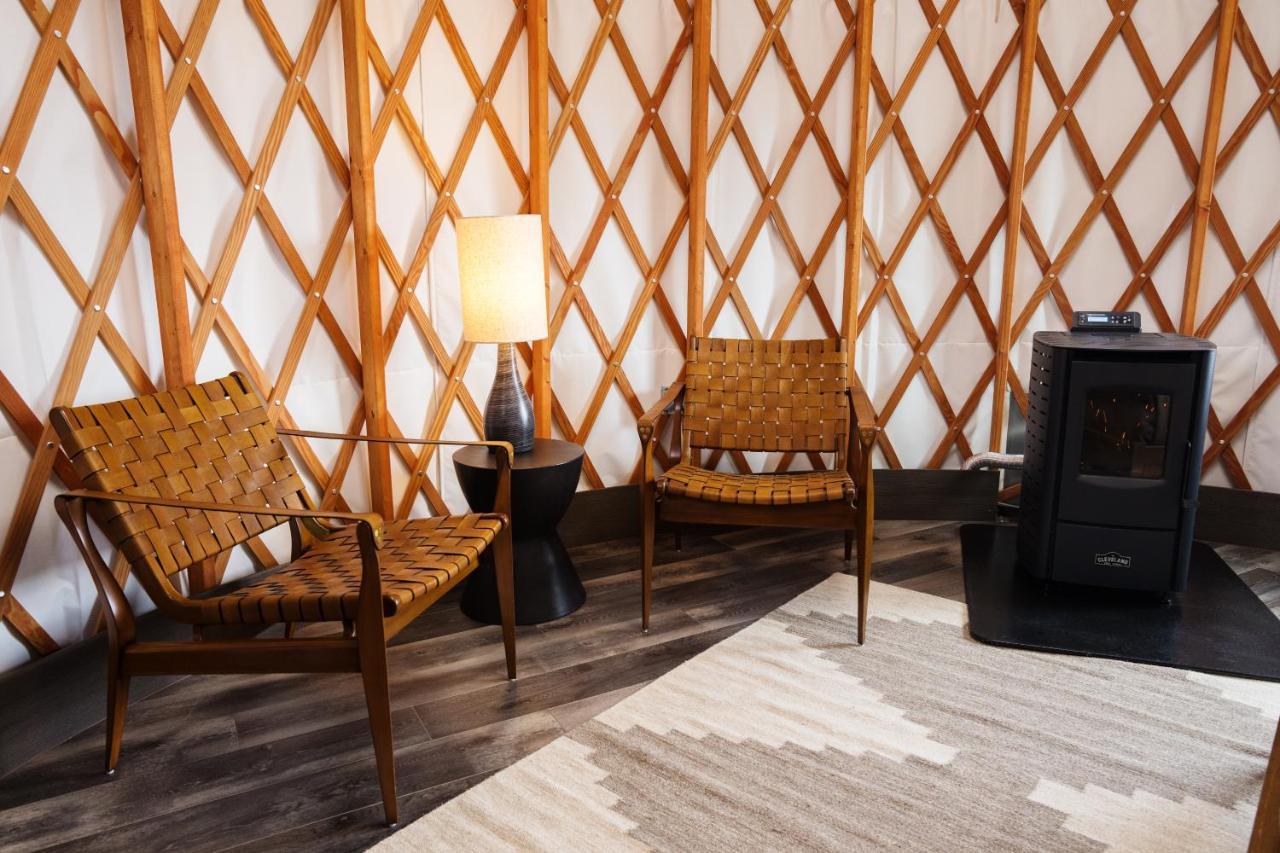 Frontier Drive Inn Сентер Экстерьер фото